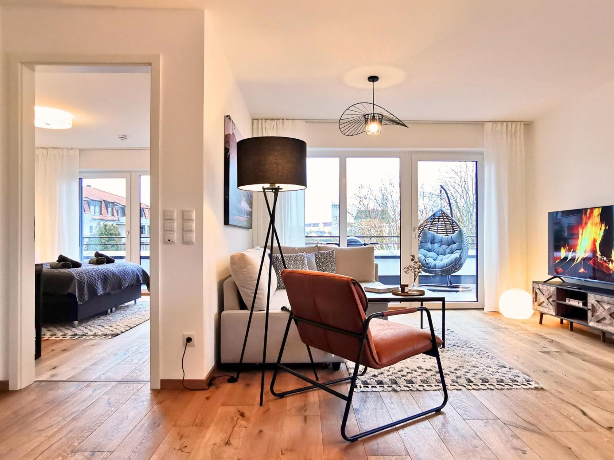 Апартаменты Fynbos Penthouse Deluxe, Balkon, Parkplatz Штраубинг Экстерьер фото