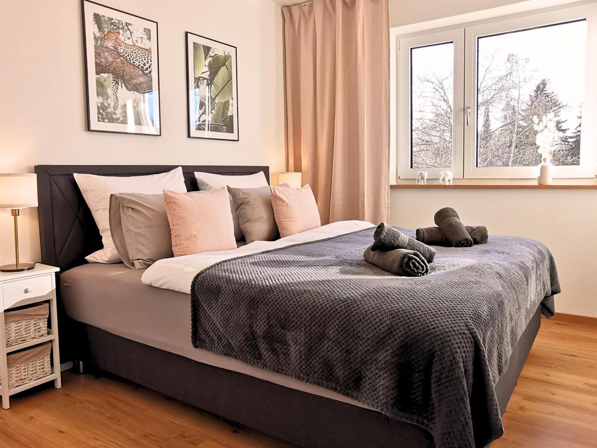 Апартаменты Fynbos Penthouse Deluxe, Balkon, Parkplatz Штраубинг Экстерьер фото