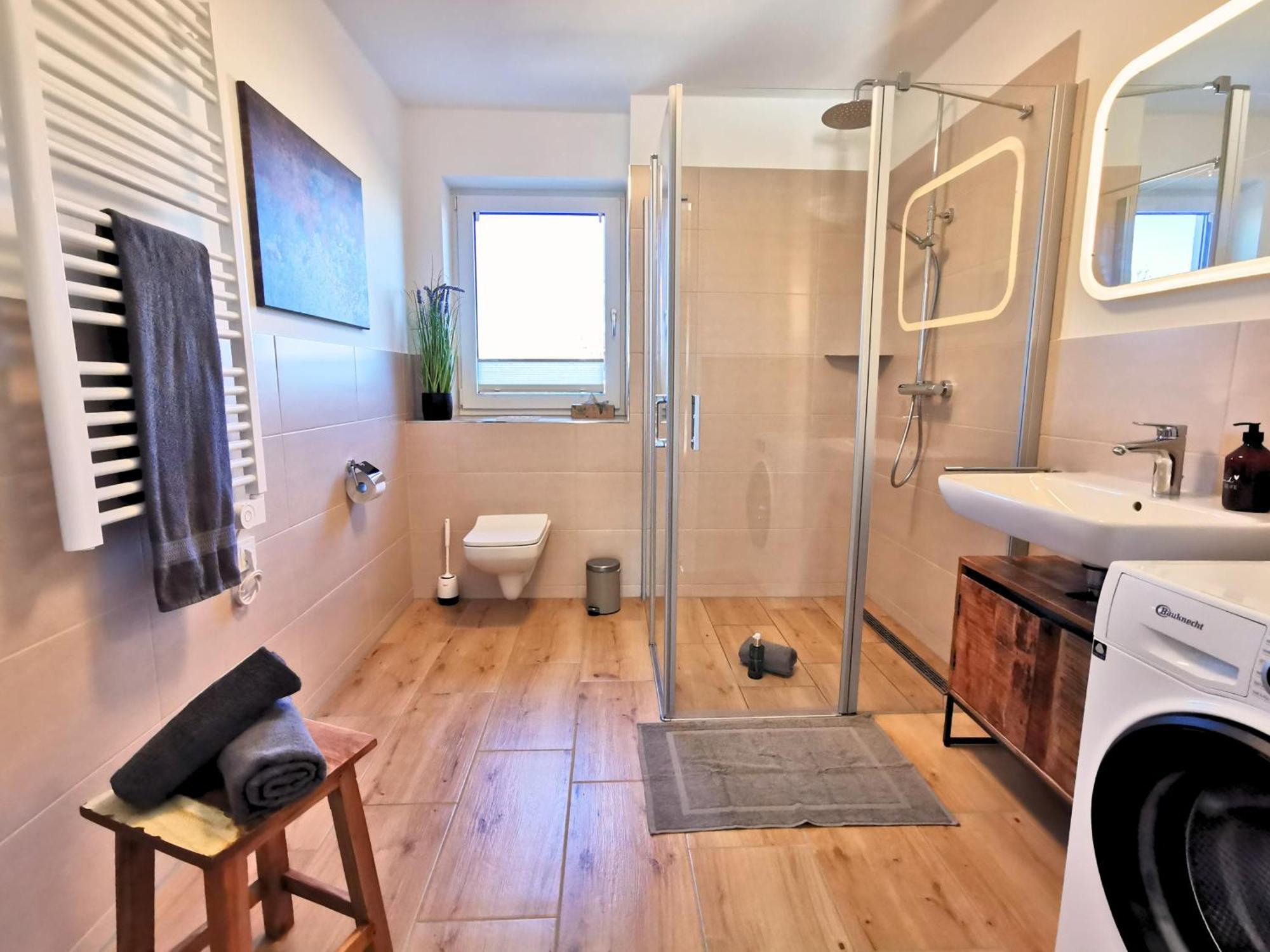 Апартаменты Fynbos Penthouse Deluxe, Balkon, Parkplatz Штраубинг Номер фото